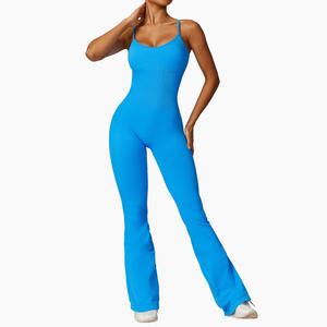 Mono de yoga de una pieza para chicas altas, con efecto fruncido en los glúteos, pantalones acampanados, ropa deportiva con logo personalizado - Product Image 1