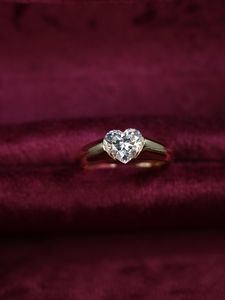 Bague moderne en or jaune 18 carats avec diamant taille cœur de 0,51 carat cultivé en laboratoire, cadeau de fiançailles pour les amoureux - Product Image 4