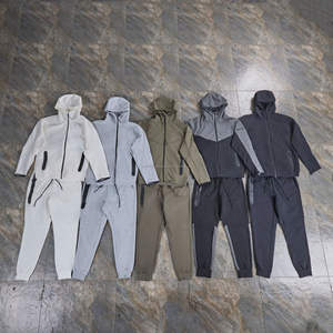 Ensemble survêtement homme 2 pièces en molleton technique 100% coton, avec logo personnalisé, style luxe, fermeture éclair, finition unie, pour l'hiver - Product Image 3