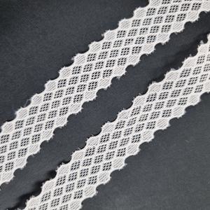 Tela de Encaje Elástica Ligera con Patrón de Diamantes, Ribete Elástico Festoneado de 2.5 cm para Lencería, Ropa Interior y Prendas de Vestir - Product Image 6