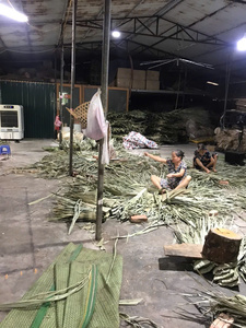 Parasol pliable en chaume 2,1 m pour la décoration de centres de villégiature, panneau de toit en chaume tropical fait main du Vietnam - Product Image 3