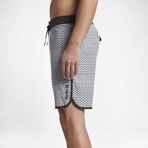 Short de bain décontracté pour homme à motif géométrique, séchage rapide, taille à cordon de serrage, longueur courte, taille mi-haute, en polyester tissé - Product Image 4