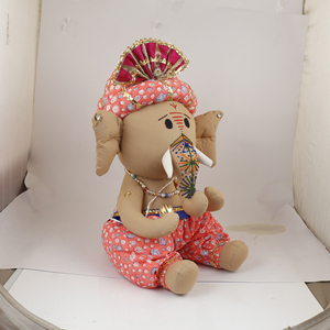 Peluche Ganpati beige faite à la main, poupée religieuse représentant l'éléphant, idéale pour la décoration des temples et comme cadeau de remerciement - Product Image 3