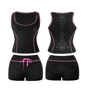 Ensemble short et t-shirt premium 230 GSM en poly-spandex, respirant, extensible, blanc et bleu, avec logo personnalisé imprimé en sérigraphie. - Product Image 4