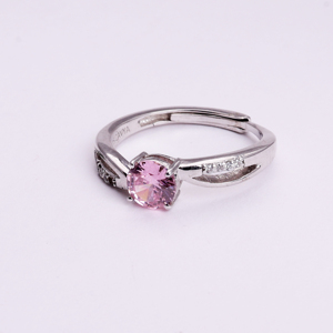 Anillo Ajustable de Plata de Ley 925 con Circonita Cúbica Rosa Solitaria, Diseño de Anillo de Compromiso con Engaste de Bisel, Joyería al por Mayor - Product Image 1
