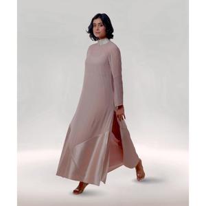 Elegante Vestido Casual para Mujer en Tela Georgette con Elegante Trabajo de Parches de Seda y Forro de Tafetán Suave - Product Image 2