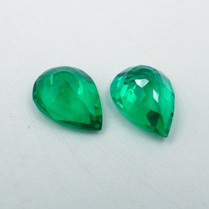 Par de Esmeraldas Colombianas, Esmeralda Verde Corte Pera de 1.80ct (2 Piezas) - Product Image 2