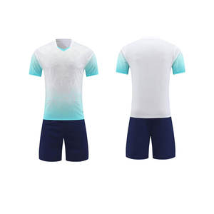Conjuntos de Camiseta y Pantalones Cortos de Fútbol Sublimados Personalizados, Secado Rápido, Transpirables, 100% Ropa de Fútbol, Nuevo Diseño, Camiseta de Fútbol de Invierno - Product Image 4