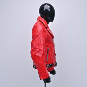 Chaqueta de Moto para Hombre de Cuero Rojo Grabado con Remaches, Cuello Vuelto, Cierre de Cremallera, Ajuste Delgado, Estilo Otoñal, Diseño Personalizado - Product Image 3