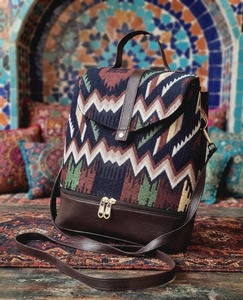 Sac à dos de camping personnalisé en toile jacquard tissée, cuir végétalien, géométrique, antivol, avec fermeture éclair, panneau solaire amovible, 36-55L, PVC - Product Image 4