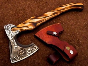 Hacha Vikinga Hecha a Mano, Cabeza de Acero Forjado, Mango de Madera, Hacha de Supervivencia, Estilo Nórdico, Hoja Decorada - Product Image 5