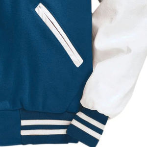 Veste universitaire en laine de haute qualité avec broderie chenille personnalisée et manches en cuir de haute qualité pour un usage décontracté, unisexe - Product Image 4