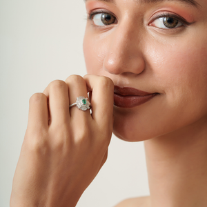 Bague de mariage unique inspirée de l'Art Déco, sertie d'émeraudes et de diamants, pour femme, or blanc 14 carats pur, dernières créations de bijoux en pierres précieuses - Product Image 4