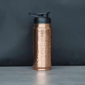 Bouteille d'eau en cuivre martelé pour le yoga, la gym et l'usage quotidien - Product Image 1