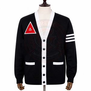 Cardigan en tricot noir à col en V pour femmes de la sororité grecque, avec broderie de la lettre Delta rouge, style preppy, manches longues, style varsity - Product Image 3