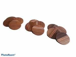 Sous-verres en bois faits à la main durables et éco-responsables, forme ronde classique, bois d'acacia et de manguier, pour la cuisine - Product Image 4