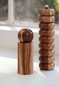 Molinillo de Sal y Pimienta de Doble Esfera con Acabado Lacado, Accesorio de Comedor Artístico Moderno, Molinillo de Pimienta de Estilo Minimalista Hecho a Mano - Product Image 6