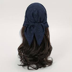 Foulard en satin tendance, bandana imprimé personnalisé, foulards floraux en soie, foulards carrés en satin pour cheveux, bandanas pour femmes - Product Image 3