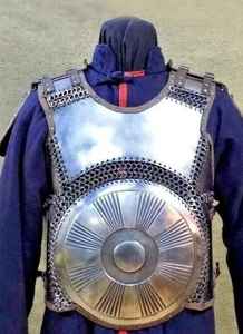 Armadura de metal, diseño antiguo hecho a mano, artesanía histórica - Product Image 4