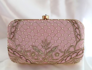 Bolso de joyería de diseño hecho a mano con cuentas de estilo indio multicolor, estilo bohemio para fiestas, compras y eventos nocturnos. - Product Image 3