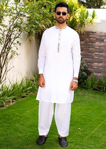 Shalwar Kameez ethnique pour homme de qualité supérieure, tissu respirant et confortable, tenue traditionnelle à manches longues - Product Image 1