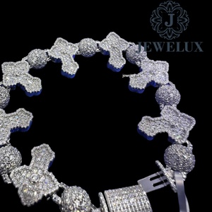 Bracelet tennis moderne et élégant en moissanite unisexe avec pierres étincelantes, plaqué or, cadeau au prix export - Product Image 3