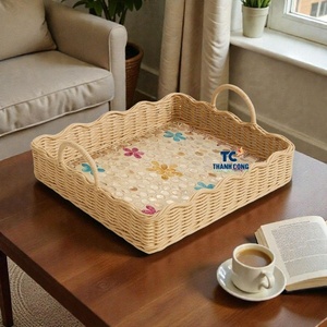 Bandeja de Ratán con Diseño de Lujo y Incrustaciones de Nácar, Adorno Decorativo para Comercios y Boutiques de Alta Gama, Bandeja con Incrustaciones de Perlas - Product Image 1