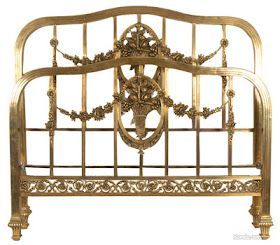 Cadre de lit en laiton massif de qualité supérieure avec une finition élégante pour un mobilier de chambre haut de gamme - Product Image 2