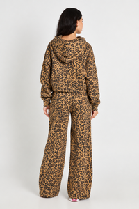 Conjunto de chándal personalizado para mujer con estampado de leopardo original, sudadera corta con cremallera y pantalones jogger anchos de corte holgado al por mayor - Product Image 2