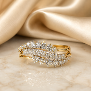 Anillo de Lujo con Hojas de Oro de 14K y Circonitas Brillantes, Joyería Elegante para Novias y Fiestas - Product Image 1