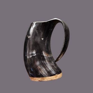 Jarra de cerveza tradicional polaca de cuerno de buey con revestimiento interior apto para alimentos - Product Image 3