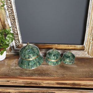 Boîte Suri verte avec design en incrustation d'os Boîte à monnaie en laiton indien Boîte à bijoux en résine fabriquée et exportée par la société - Product Image 6