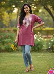 Colección de Kurtis Cortos de Algodón Sulb con Bordado Multicolor, Ropa Étnica India, Túnica a Precio Bajo - Product Image 2