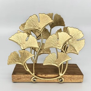 Porte-mouchoirs haut de gamme en métal et bois avec revêtement premium, idéal pour les restaurants, les hôtels et les intérieurs de luxe - Product Image 1