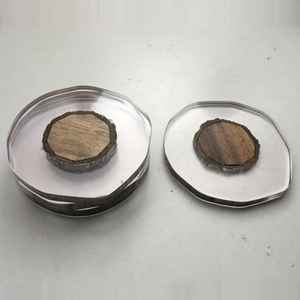 Elegante Juego de Posavasos Navideños Europeos para Cocina y Comedor, de Madera Maciza y Resina, con Aislamiento Térmico, Cuadrados, para Hogar y Auto - Product Image 6