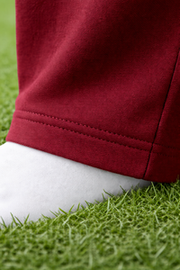 Ensemble de survêtement rouge uni pour homme – T-shirt en coton avec pantalon cargo |   Vêtements de sport pour la gym, la remise en forme et le jogging - Product Image 5