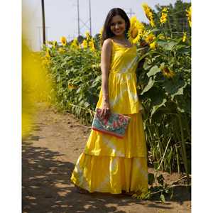 Vestido Amarillo Shibori Tie-Dye con Tirantes Finos y Silueta Holgada, Transpirable, Cintura Natural, Talla XS para Uso Diario - Product Image 6