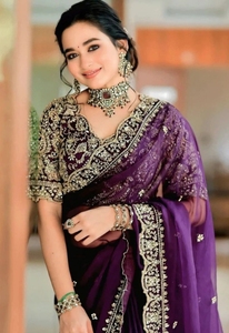 Sari de Seda Pura con Bordado y Diseño Propio, Estilo Bollywood, para Fiestas, Sin Arrugas y Reversible - Product Image 3