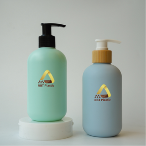 Récipient cosmétique en plastique PET OEM de 300ml, pulvérisateur à pompe à mousse, sérigraphie, shampoing, lotion nettoyante pour le visage scellée, vente en gros - Product Image 1