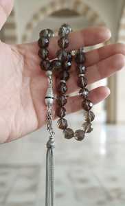 Chapelet de prière Misbaha islamique de luxe artisanal en résine facettée avec pompon argenté, respectueux de l'environnement - Product Image 5