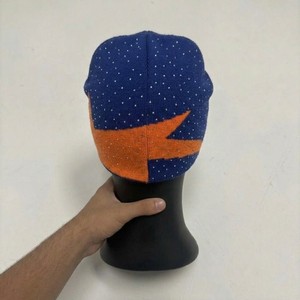 Gorro Geométrico Azul y Naranja Premium, 100% Acrílico, Unisex, Casual, Cálido para Invierno, Tejido por Computadora para Adultos - Product Image 6