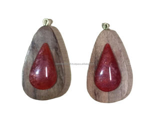 Boucles d'oreilles en résine faites à la main Nouvelle conception de pendentif classique à la mode pour les mariages - Product Image 2