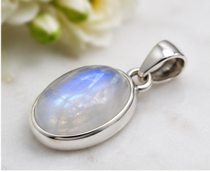 Collier pendentif ovale en pierre de lune arc-en-ciel, bijoux en argent sterling, pendentif en pierre précieuse à reflets bleus, collier en argent fait main, cadeau - Product Image 3