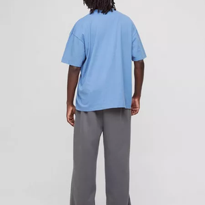 Camiseta Corta de Algodón 100% de 220 g/m² con Estampado Puff, Hombros Caídos, Estilo Oversize, con Gráficos Serigrafiados para Hombre - Product Image 5