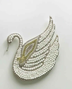 Broche décorative haut de gamme faite à la main avec perles brodées pour tenue de mariage et style décontracté - Product Image 6