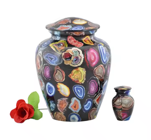Urne funéraire de luxe en pierre et métal en gros, pot commémoratif avec motif artistique en marbre gris et finition émail poli lisse - Product Image 5