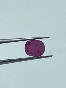 Pierre précieuse naturelle de qualité supérieure, rubis rose-violet, pierre brute, taille ovale, 3,16 carats, par l'exportateur au meilleur prix - Product Image 2