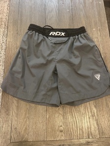 กางเกงชกมวย MMA RDX สีแดงสำหรับผู้ชาย พร้อมโลโก้แบบกำหนดเอง - Product Image 5