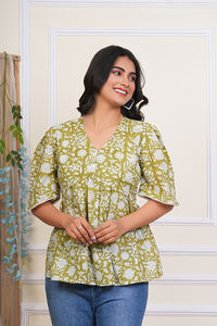 Blusa Corta de Algodón 100% para Mujer, Estilo Casual para Fiesta, Estampado Floral Tradicional Hecho a Mano, Estilo Bohemio, Color Oliva Natural, Ecológica - Product Image 1