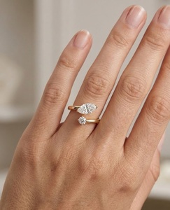 แหวนเพชรแล็บโกรว์ทรงมาร์คีส์และทรงกลม น้ำหนัก 1.25 กะรัต สี EF ความสะอาด VVS2 ดีไซน์ Toi et Moi แหวนหมั้นแบบวงแหวนเปิดประดับเพชรในตัว ทำจากทองคำขาว 18K - Product Image 3